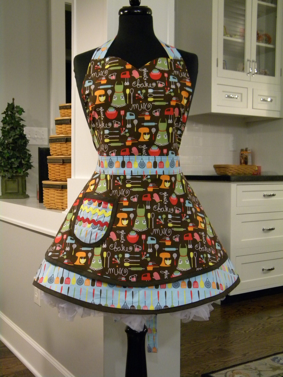 Baking Bright Double Skirted Sweetheart Apron