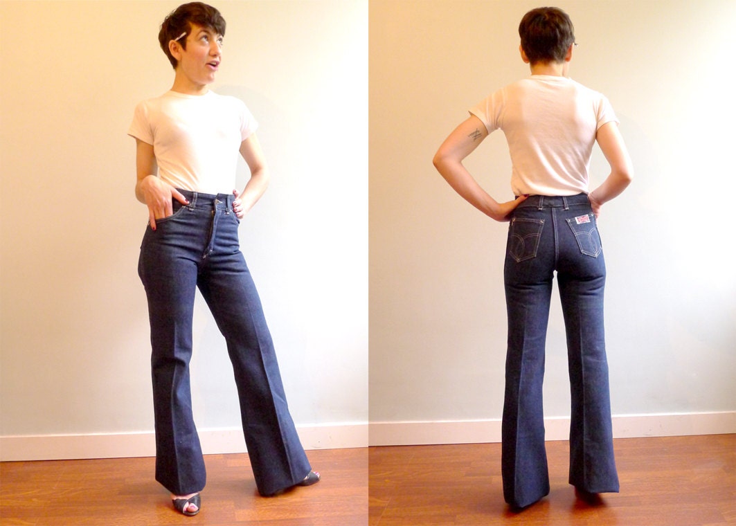 70s Bell Bottom dark Blue Denim high waisted jeans XS