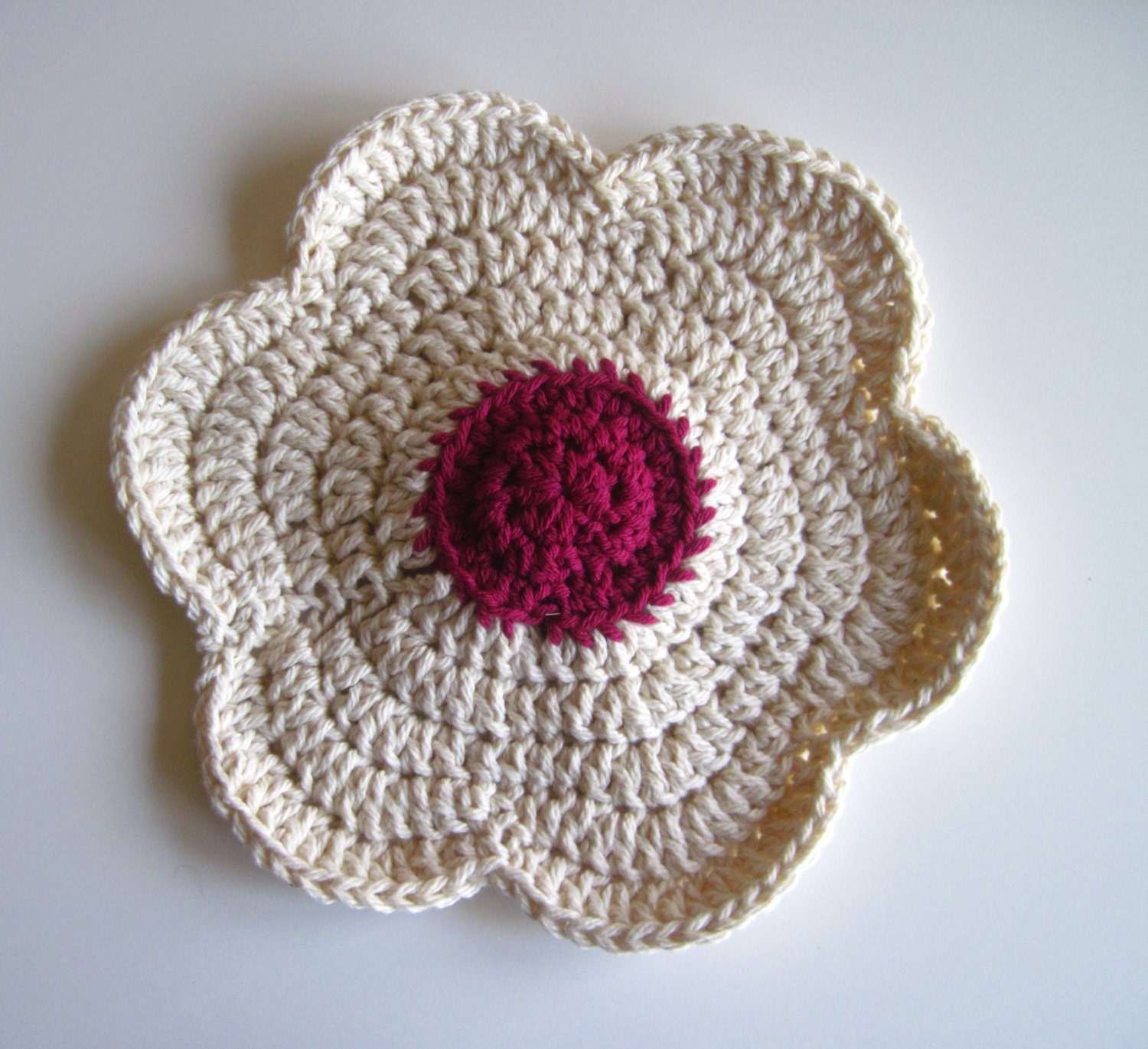 Crochet Flower Cotton Dish Cloth - Natural Ecru and Magenta Pink Dishcloth
