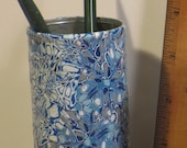 Blue and white snowflake pattern pen/pencil holder