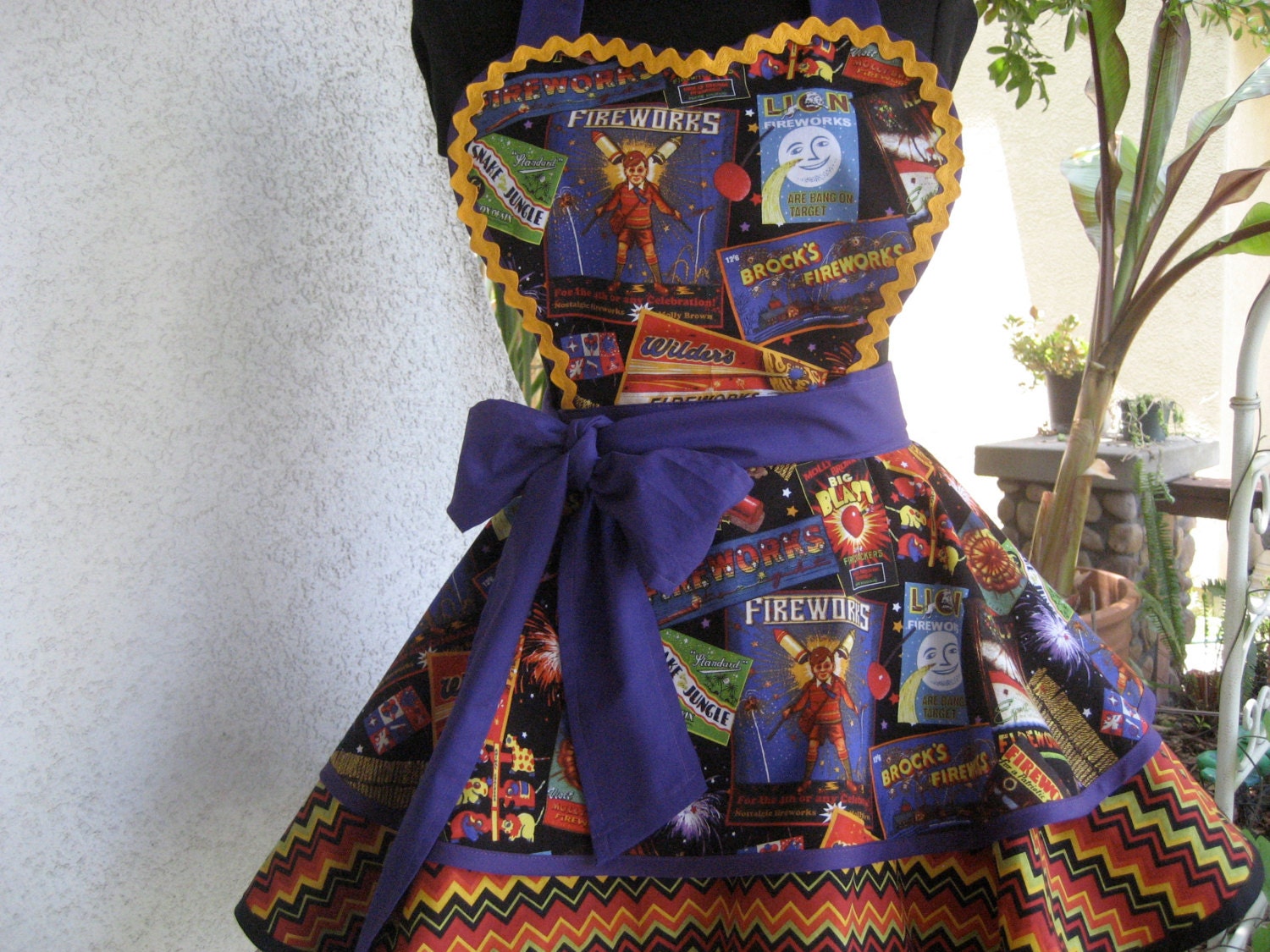 Firework 1950s Retro Pin Up Apron