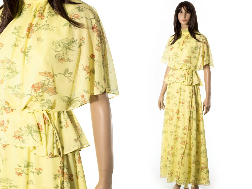 Vintage yellow floor length dress size XS x-small with Asian floral print. Bridesmaid boho hippie frock