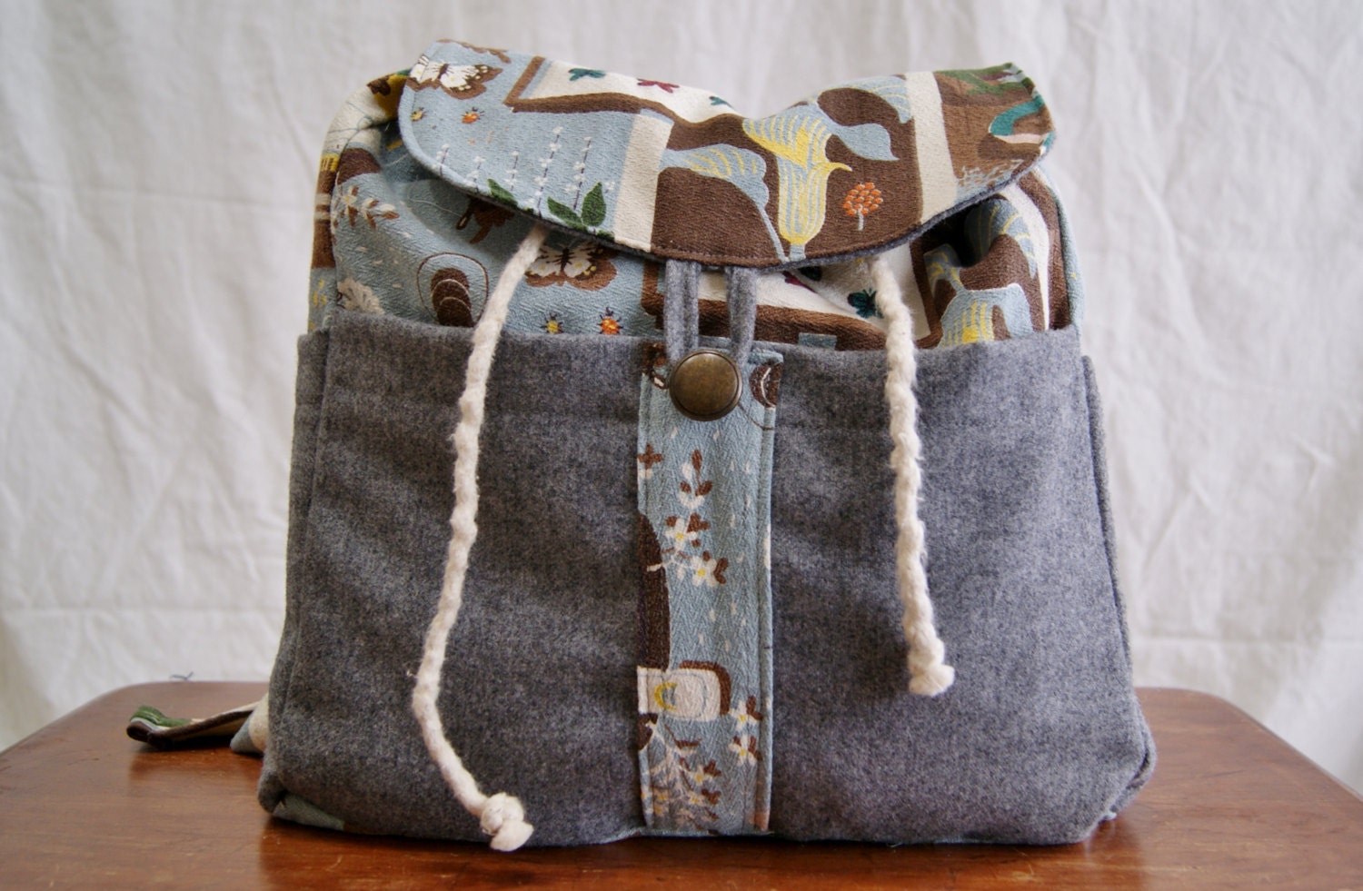 Rucksack, daypack, backpack, tote, vintage gray, orange, brown, green, barkcloth and grey synthetic "wool", pockets, adjustable, drawstring