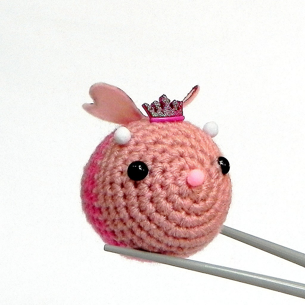 Amigurumi - Queen ball bee MochiQtie -- mochi size crochet amigurumi mini stuff toy doll