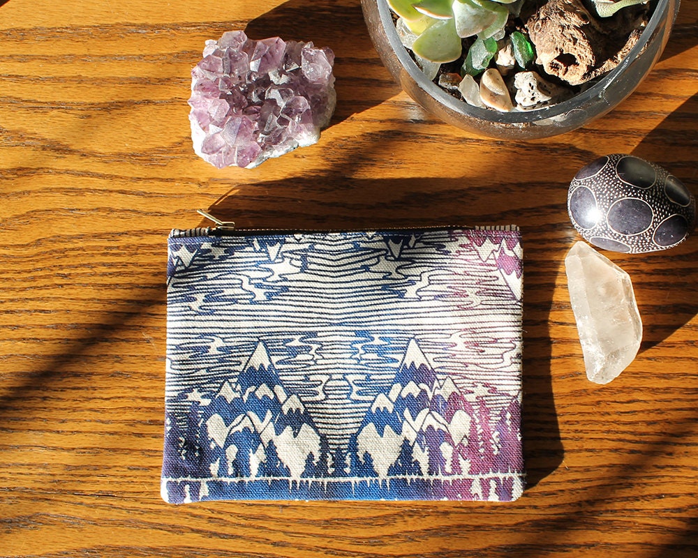 Mountain Print Mini Zipper Pouch