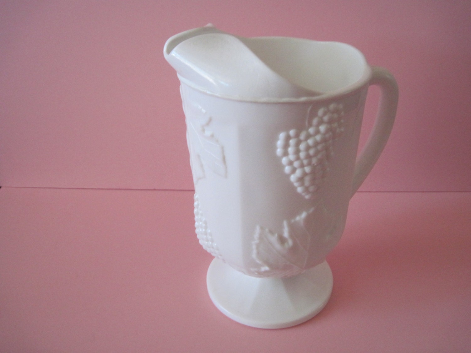 Vintage Milk Glass Pitcher Harvest Grapevine Pattern, Large Milk Glass Pitcher, Vintage Pitcher