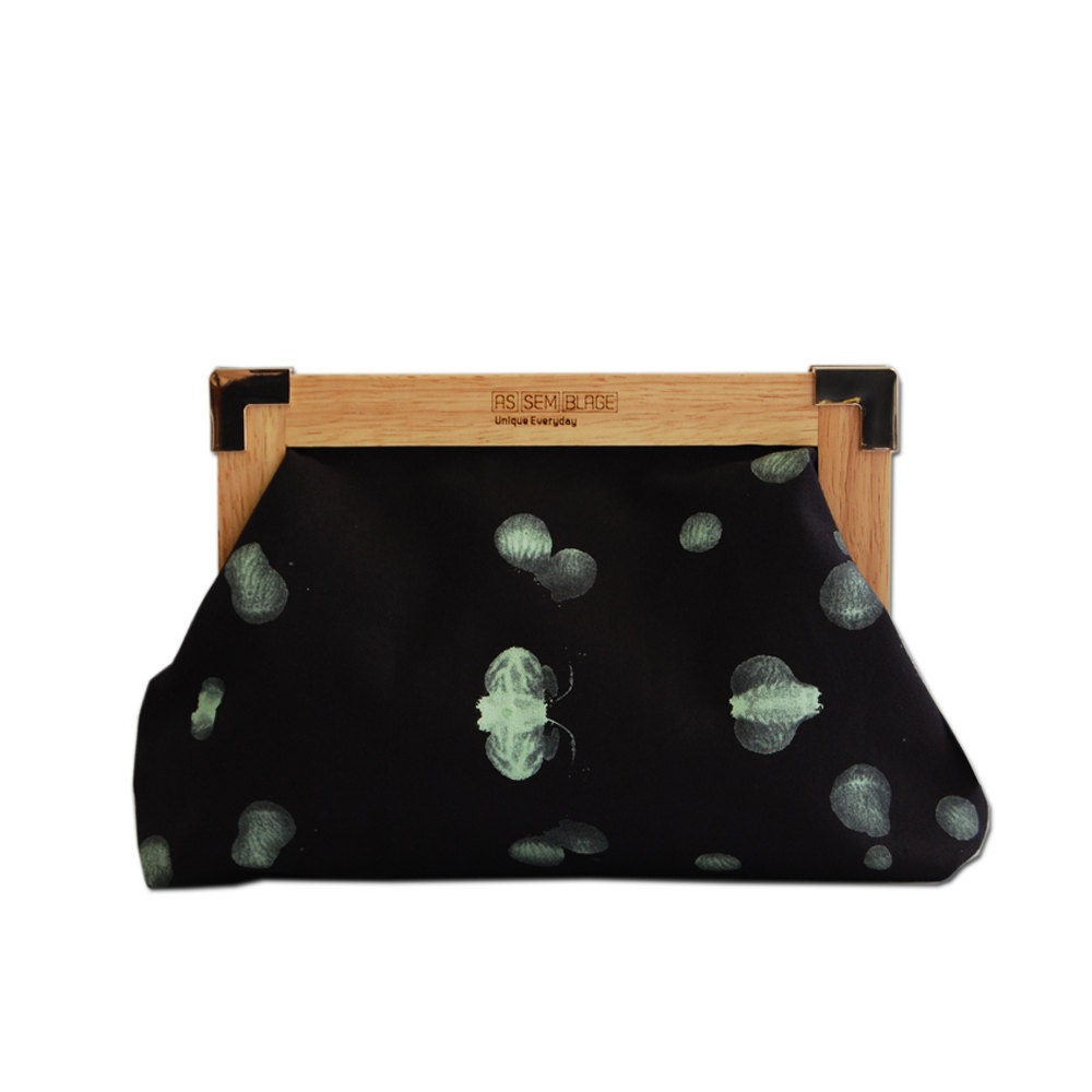 wood abstract clutch