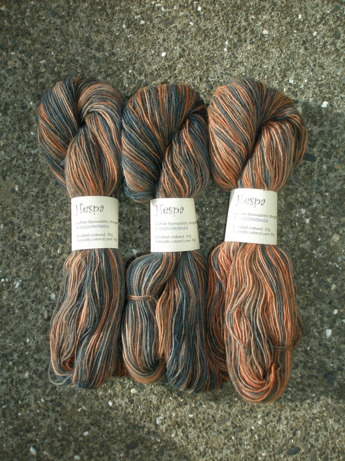 Naturally colored yarn to make a Icelandic Hyrna (Shawl)