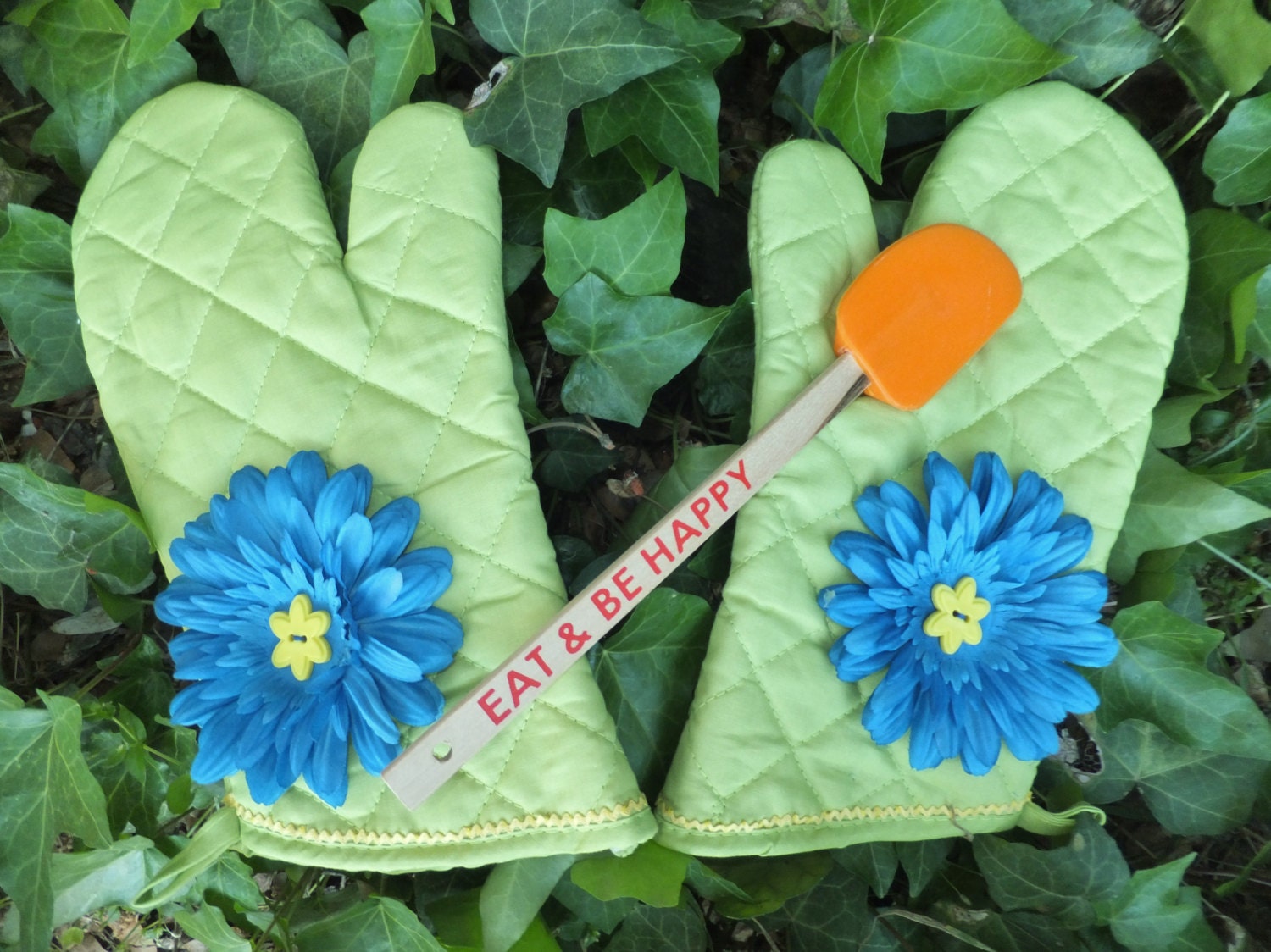 Grass and Sky Oven Mitt Set -  Insulated Hot Pad, Wild Crow Farm, Lime and Sky Blue Kitchen