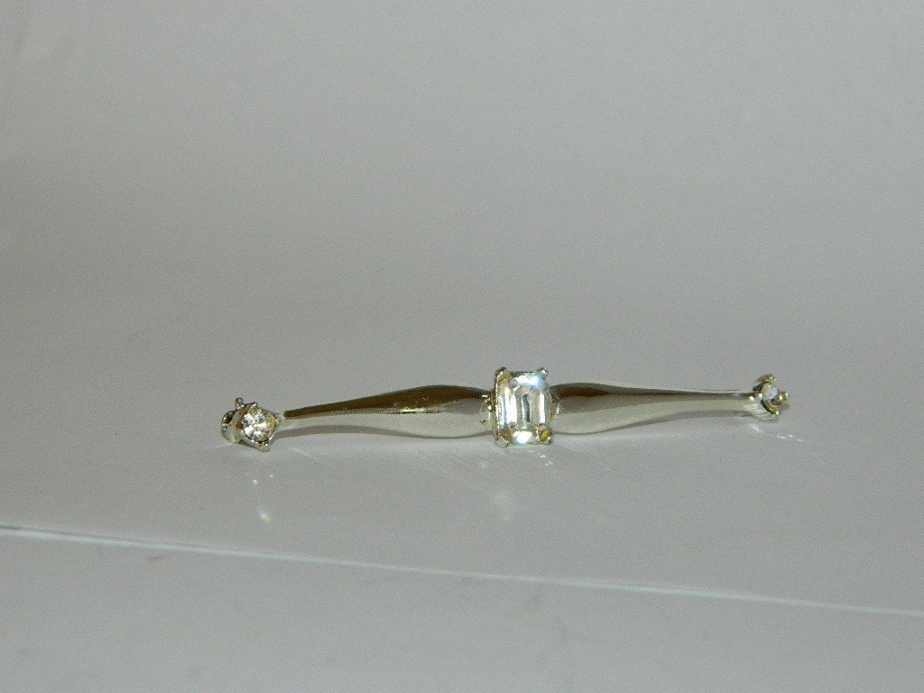 Vintage 11 W 30 St. Baguette Rhinestone Brooch Bar Pin