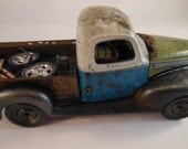 1941 Chevrolet 1/24 scale pickup truck in blue and white