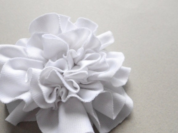 Simple and Casual White Jersey Flower Brooch / Clip