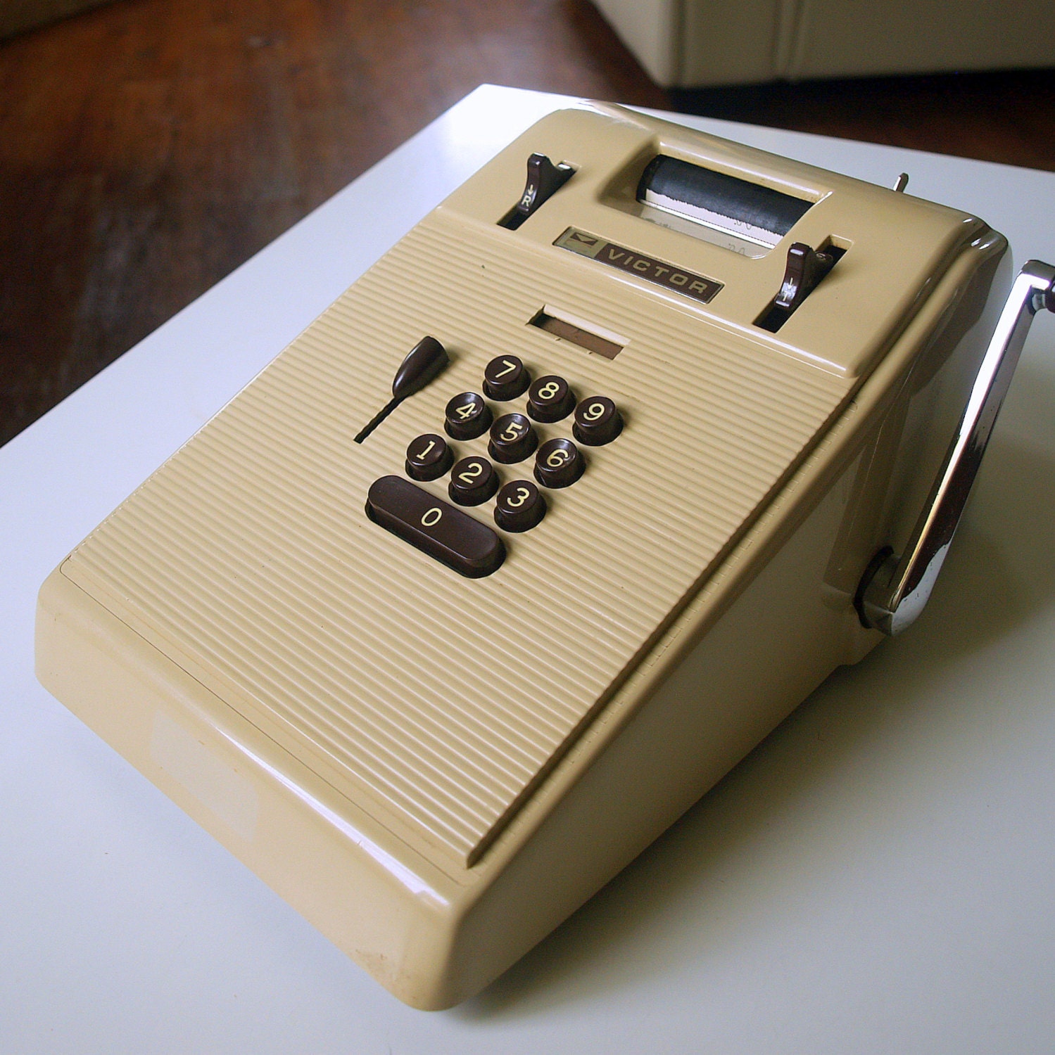 30s MACHINE AGE INDUSTRIAL Vintage Victor Adding Machine Antique Office Desk Accessory Art Deco Styling Lever Operating Printing Calculator