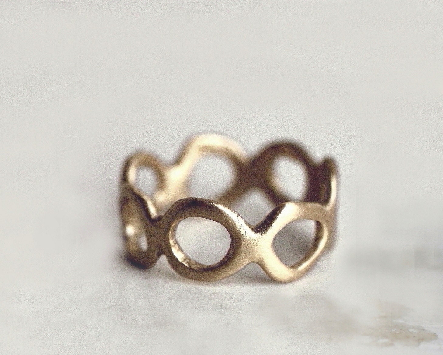 Wedding band. 18K. Lucky 7. loopy organic circles. Nala.