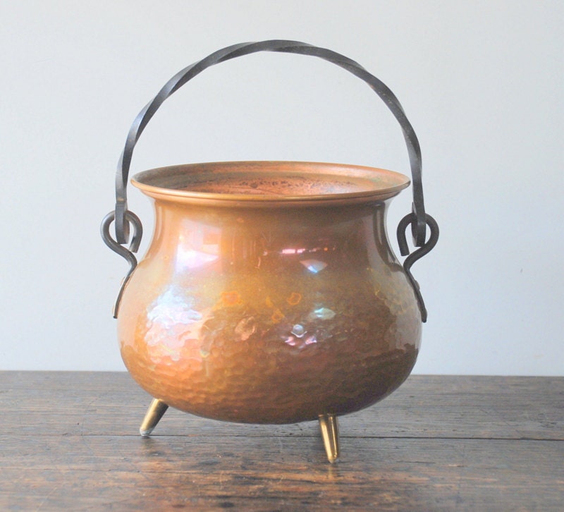 Vintage Hammered Solid Copper Cauldron/Pot With Twisted Wrought Iron Handle Made In Holland