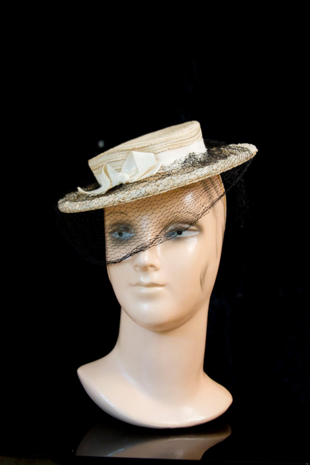 1940's Hat // New York Creation Ivory Straw Tilt Boater Hat with Veil