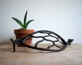 Vintage Singer Foot Pedal // 1920 Sewing Machine Part // Industrial Home Decor // Black Metal Garden / Men Man Dad Father / Metallic Salvage