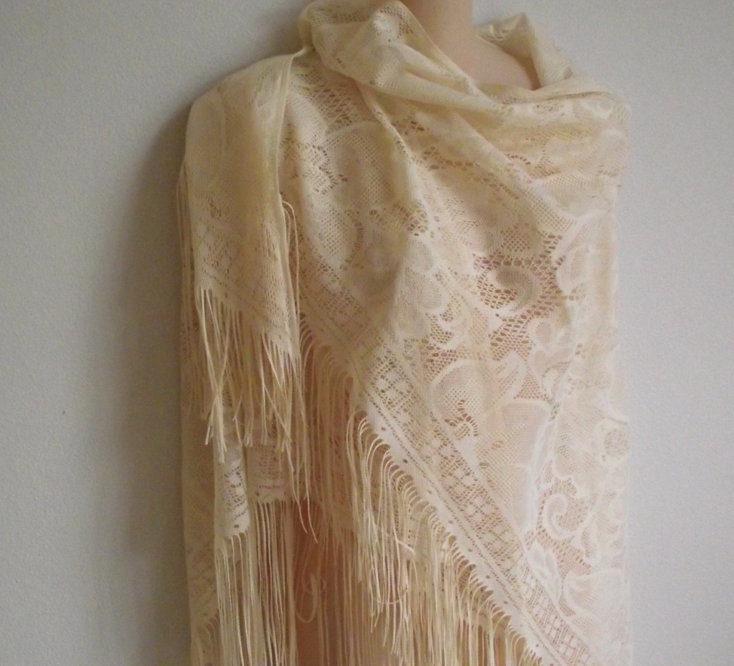 Vintage lace Shawl Wrap Gatsby style ivory with fringe