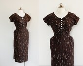 60s faux bois novelty print dress with big pockets  // Size L - XL