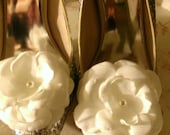 White Bridal flower shoe clip