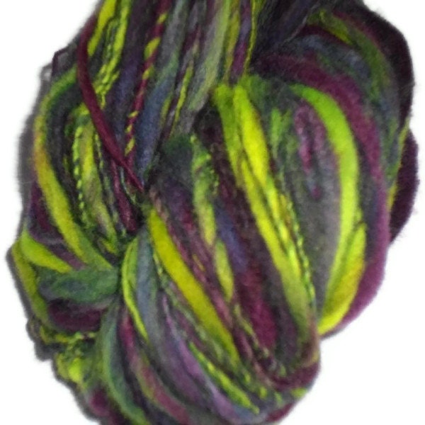 Thick and thin handspun  structured art yarn. EU SELLER