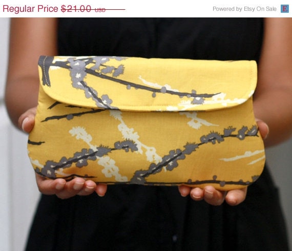 SALE - Clutch Purse - Sparrow in vintage yellow