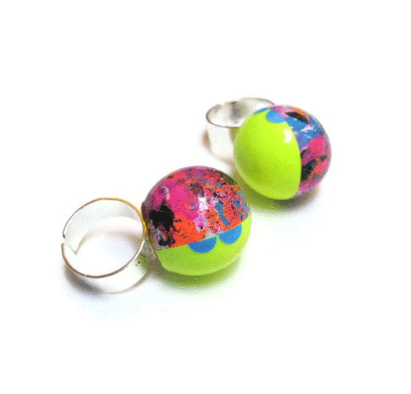 Mod geometric cocktail ring  Neon Yellow Splash