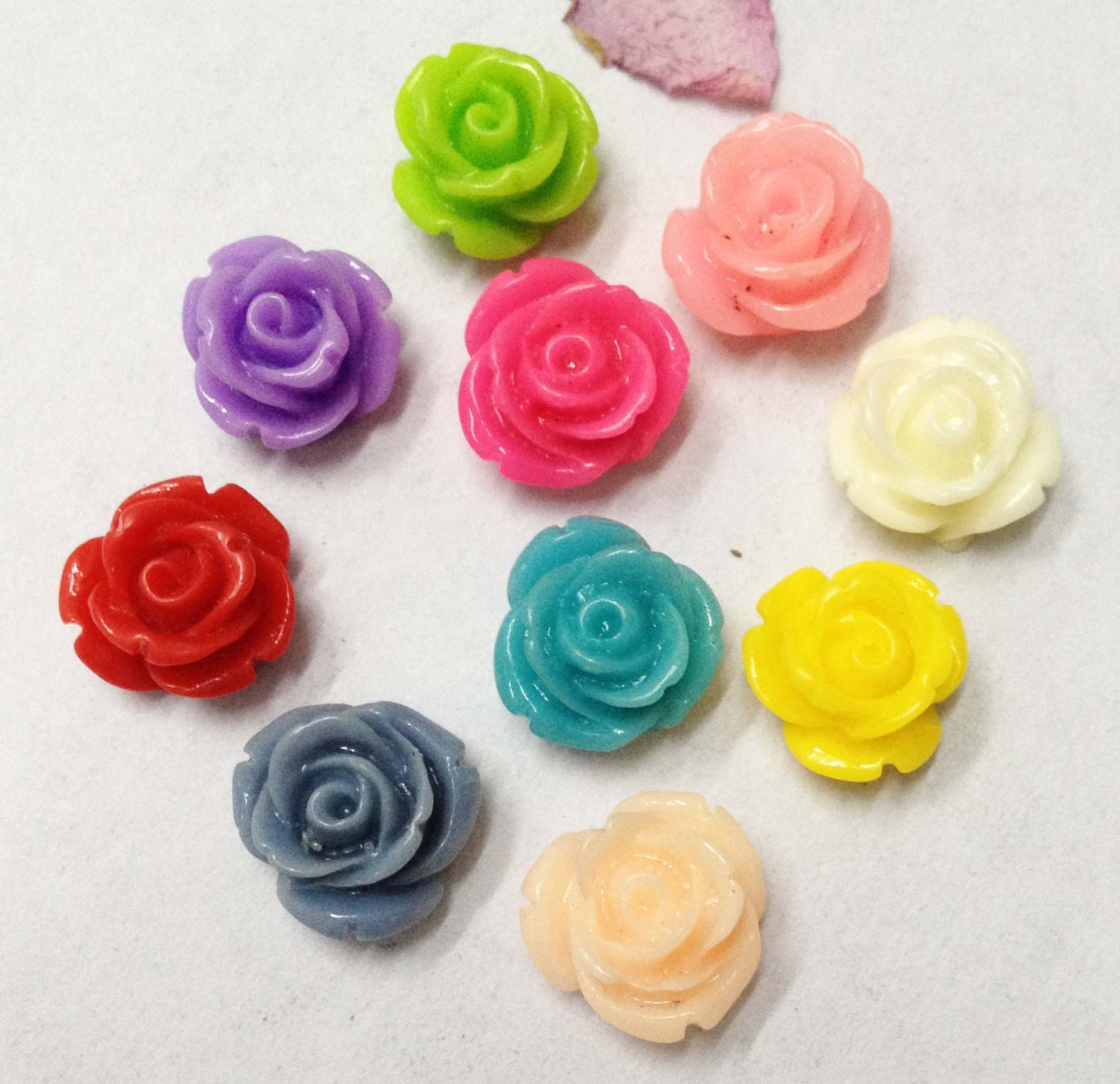 25pcs Mixed Color 12mm Beautiful Resin Rose Flower Charm Pendant U105