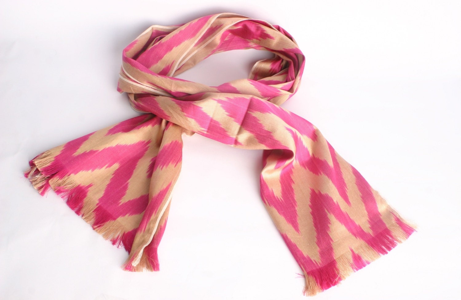 FAST SHIPMENT with FEDEX  (1-3 Days), Silk Ikat modern Scarf, Handwoven ikat silk Scarf,ikat zigzag shawl, decorative  ikat scarf