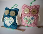 Crocheted little owls  Set of 2 oldrose and petrol with fabric heart