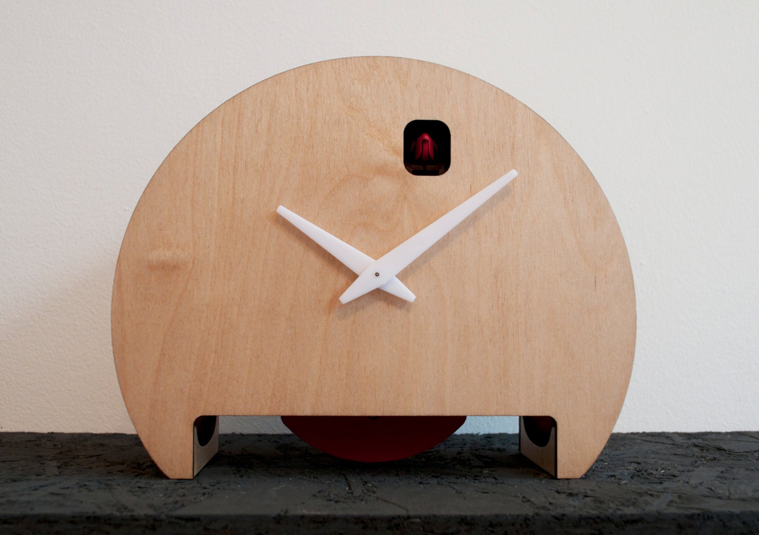 Modern Mantelpiece cuckoo clock with moving bird and pendulum in red