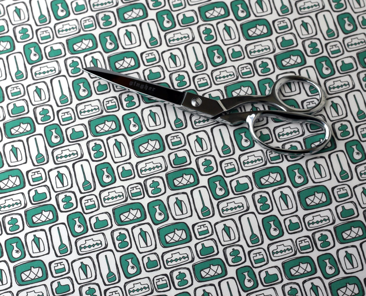 Retro Vases Fabric, Fat Quarter in Retro Teal