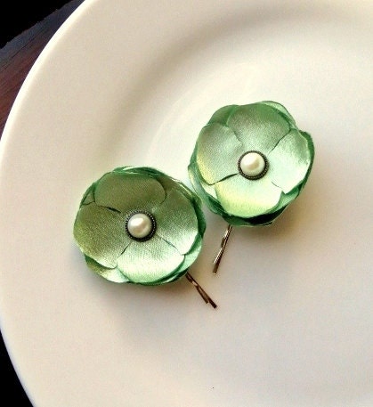 Mint Flower Bobby Pins, Cute Fabric Hair Clips, Small Satin Flowers, Pastel Wedding Accessories, for Women and Girls, Pearl