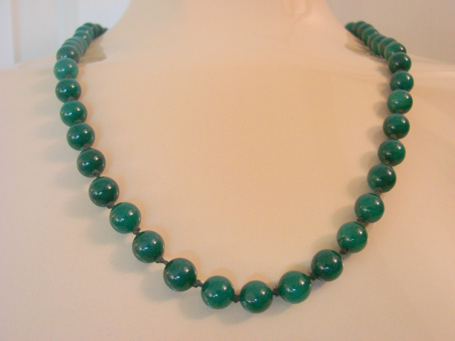 Vintage 8mm Genuine Spinach Jade 22" Long Bead Necklace