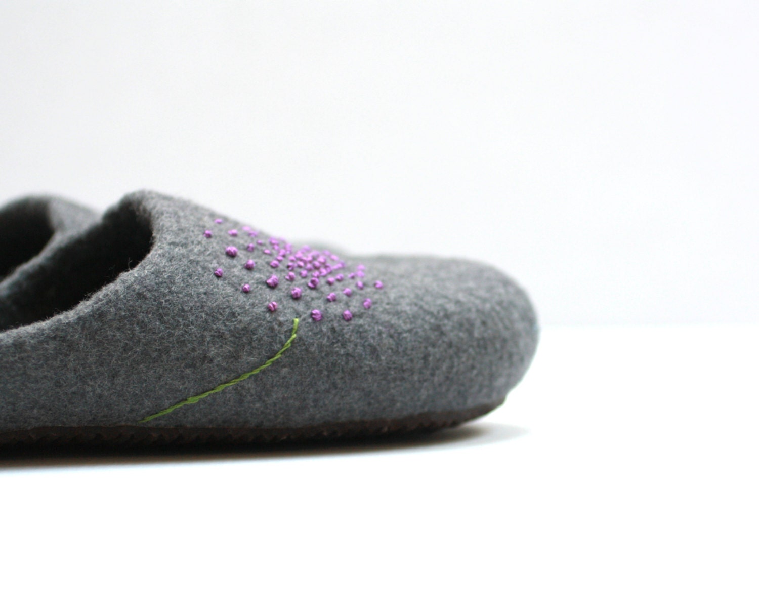 Women house shoes - felted wool slippers - Wedding gift - grey with purple violet dandelion