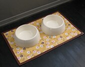Tossed Yellow Daisy Flower Print Water Repellent Pet Placemat with non-skid backing