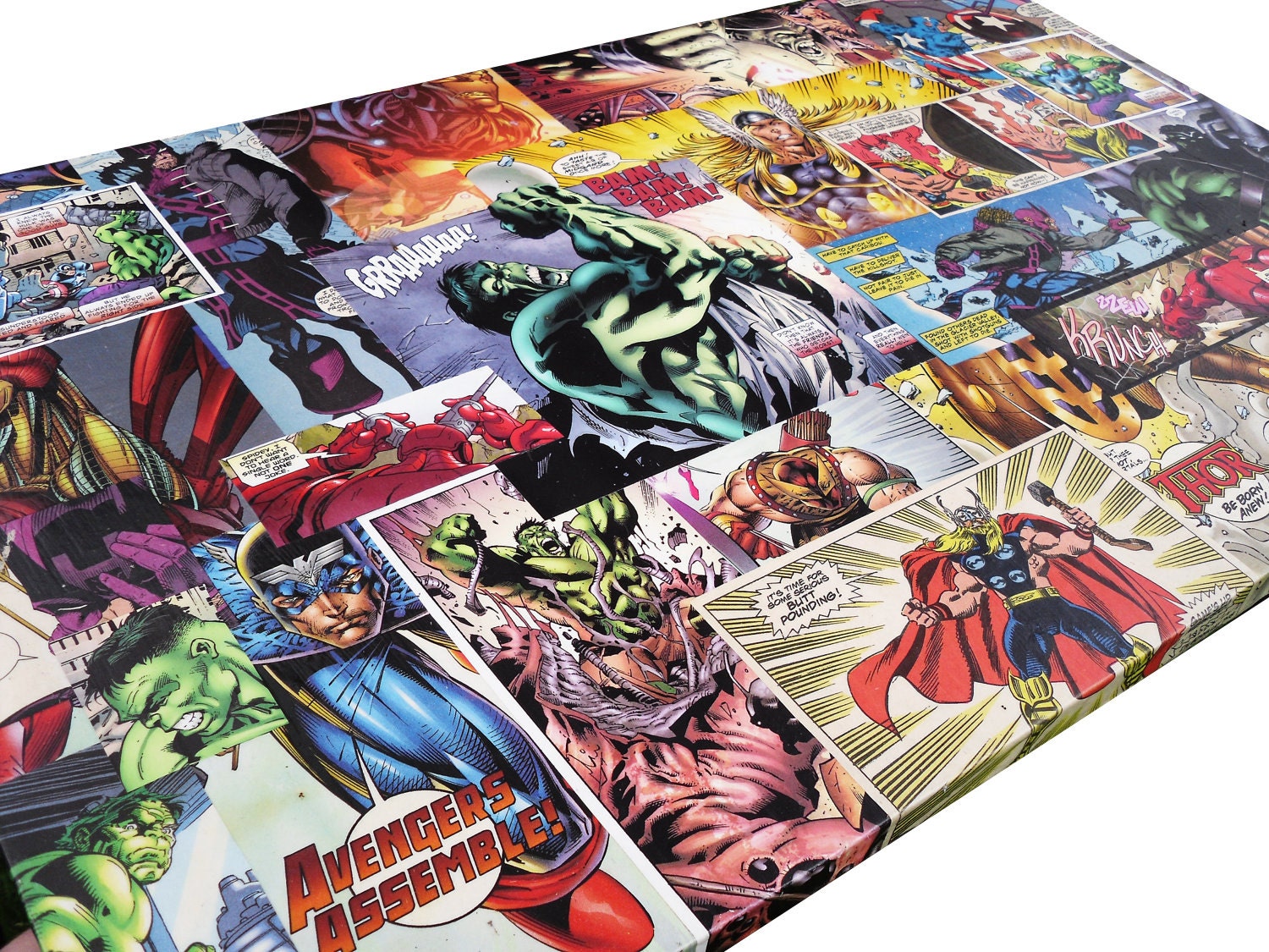 Marvel Avengers Coffee Table, Ironman, Hulk, Thor, Captain America, Hawkeye made from authentic Comic Books