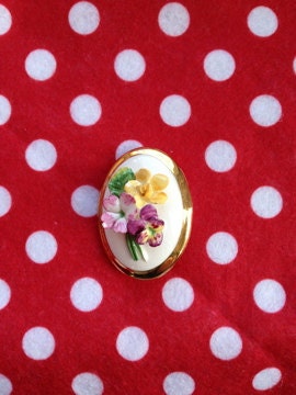 Vintage Ceramic Flower Brooch