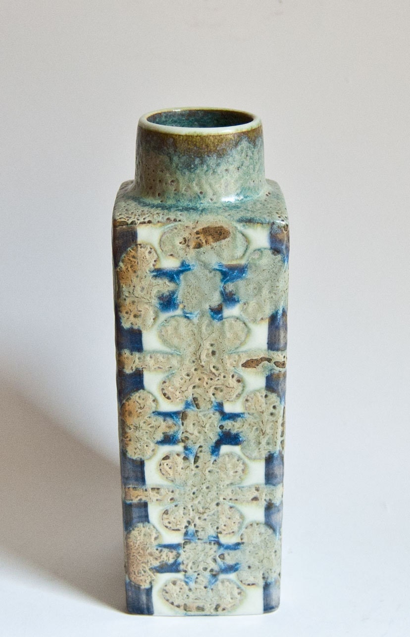 Royal Copenhagen Baca Fajance 711 Vase - Nils Thorsson