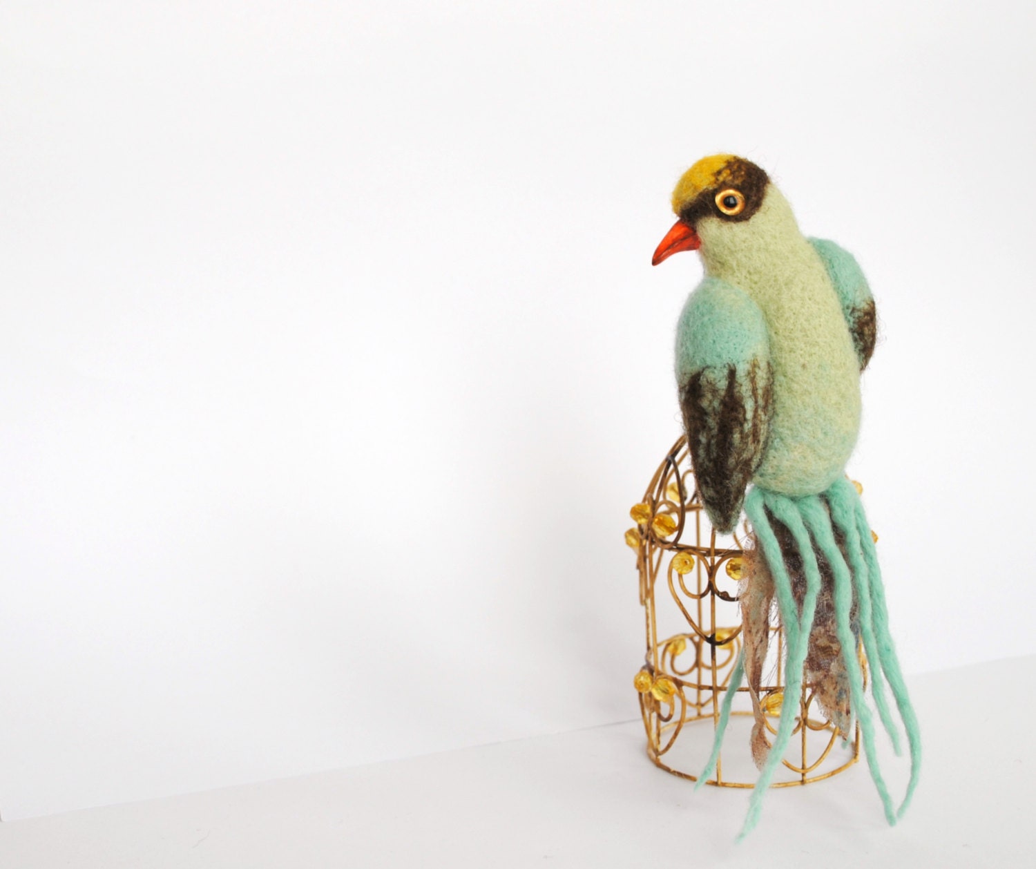 Green Magpie, Hand felted Brooch, Mint Bird Jewelry