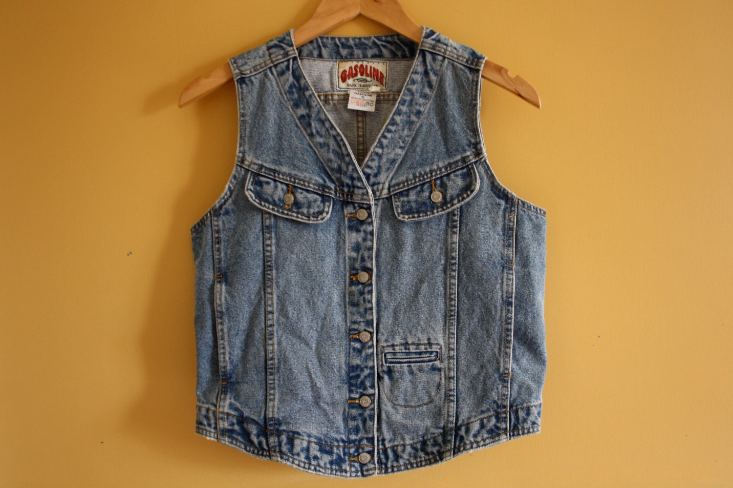 Vintage denim vest / faded blue jean vest / Women's size Medium