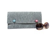 100 % Wool Felt Clutch, Grey, Handmade Felt Clutch, Felt Clutch, Grey Clutch, Wool felt, Plastic buttons