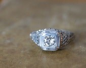 Vintage ART DECO Ring - 1920s Art Nouveau Ring - Engagement Ring - Floral Filigree . Sterling Silver and Glass