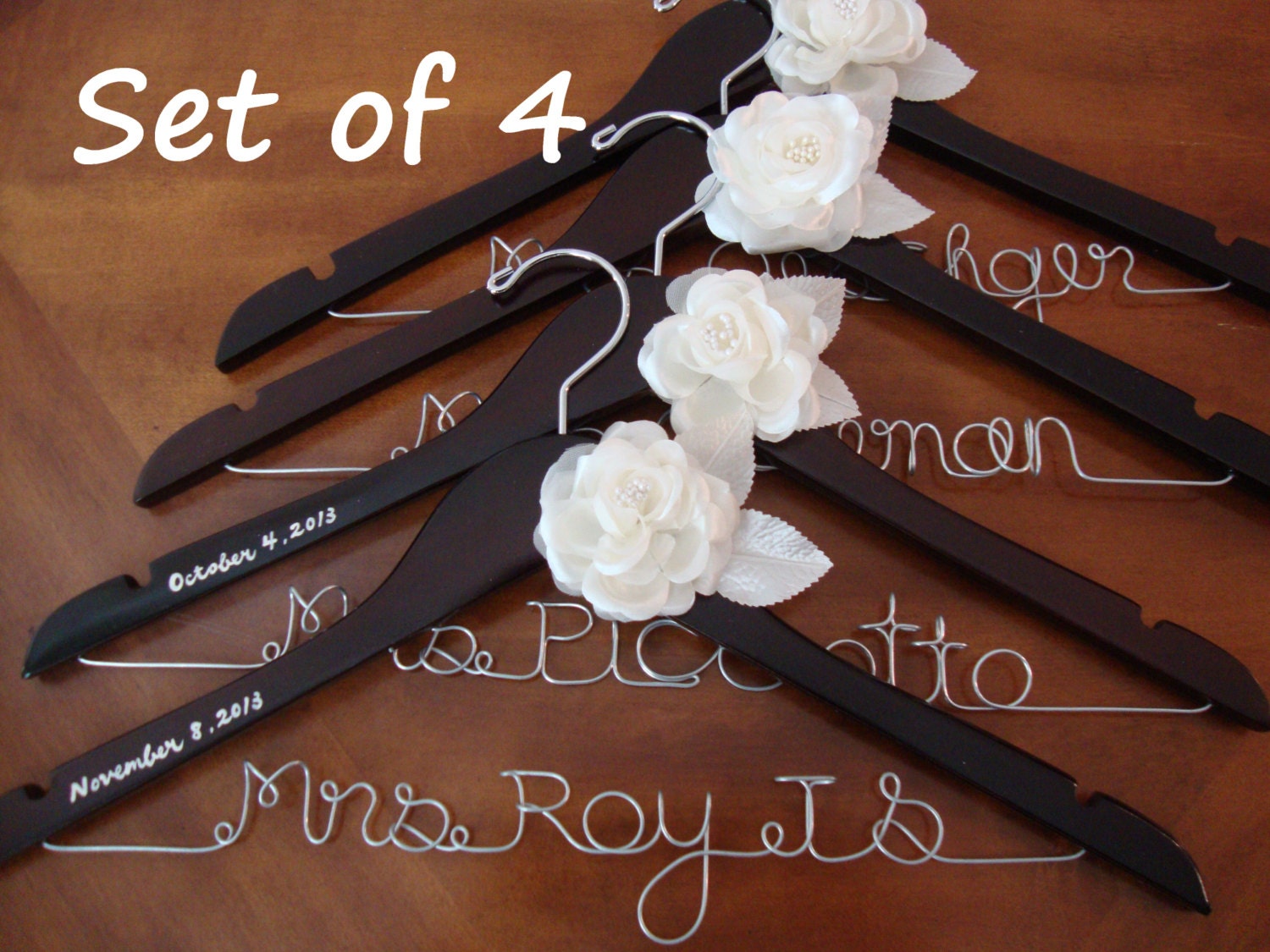 Set of 4---Personalized Hanger,  Custom Bridal Hangers,Bridesmaids gift, Wedding hangers with names,Custom made hangers