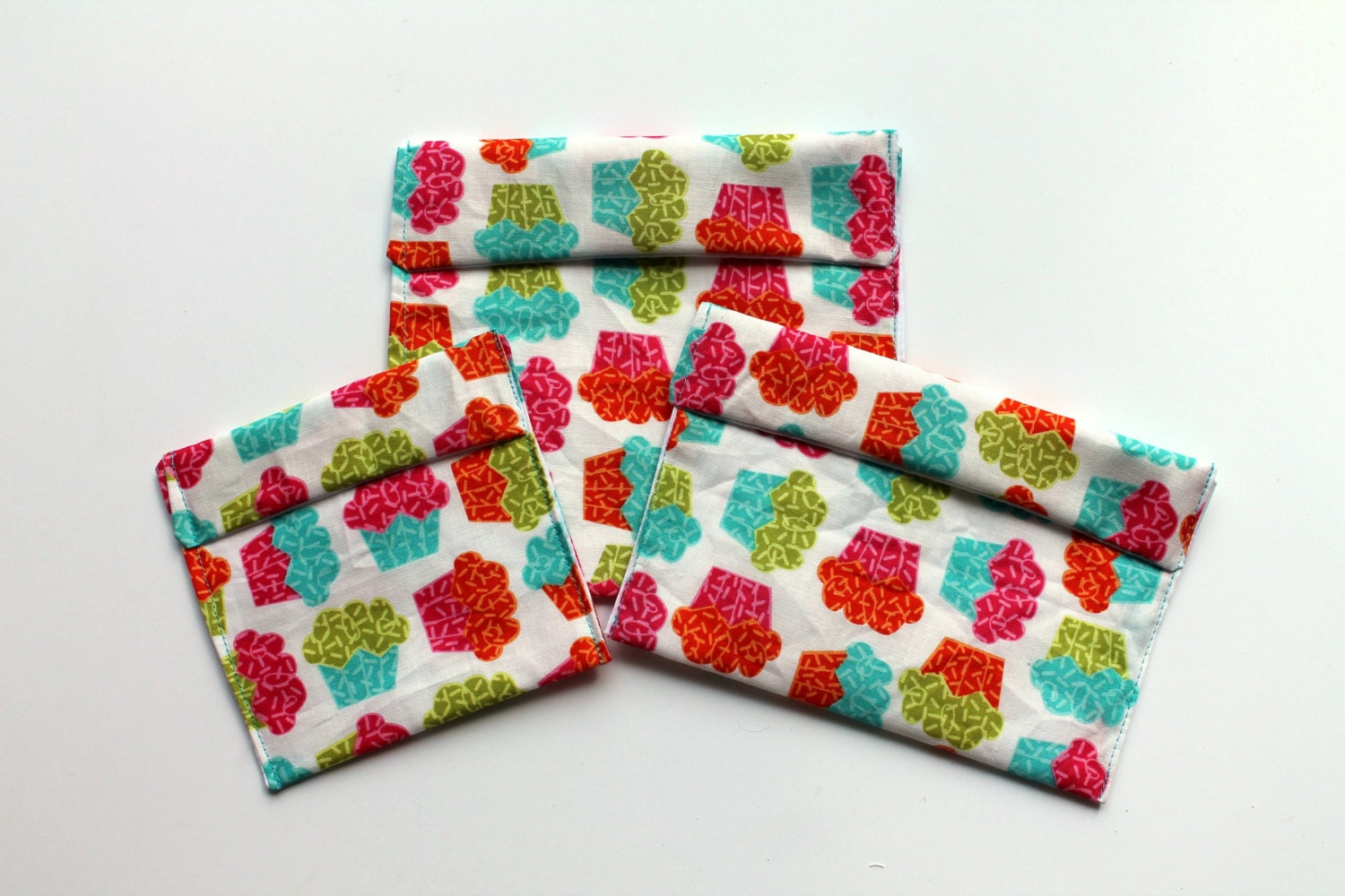 Cloth Snack Bag Set - Bold Cupcakes Reusable Sandwich Bag and Medium and Small Snack Bags
