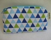 Small Zippered Wallet in Blue and Green Triangle Fabric with Navy Blue Circle Lining