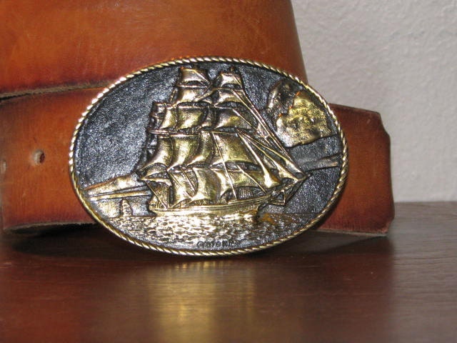 CLIPPER Ship HERITAGE Belt// Vintage 1976 Brown LEATHER Belt Size 32-36 Solid Brass Buckle Registered Collection