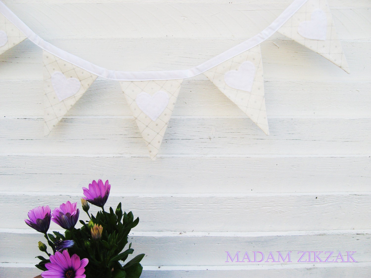 Hearts wedding garland - Valentines garland - Shabby chic - felt hearts - off white - silver