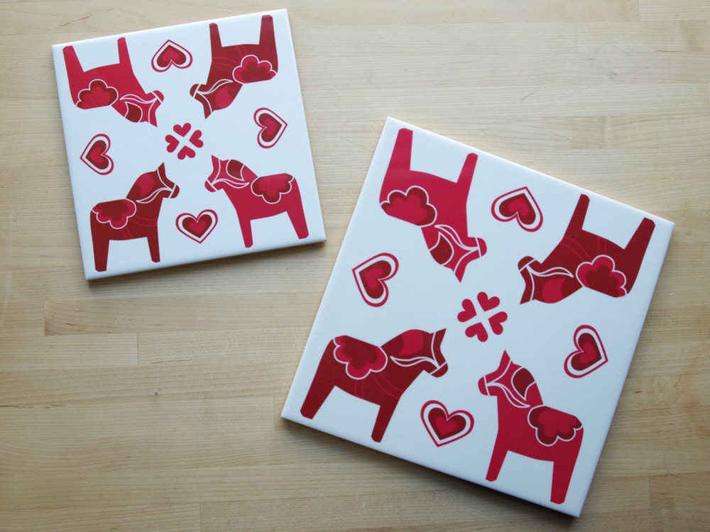 6x6 Red Dala Horse and Hearts Printed Tile Trivet