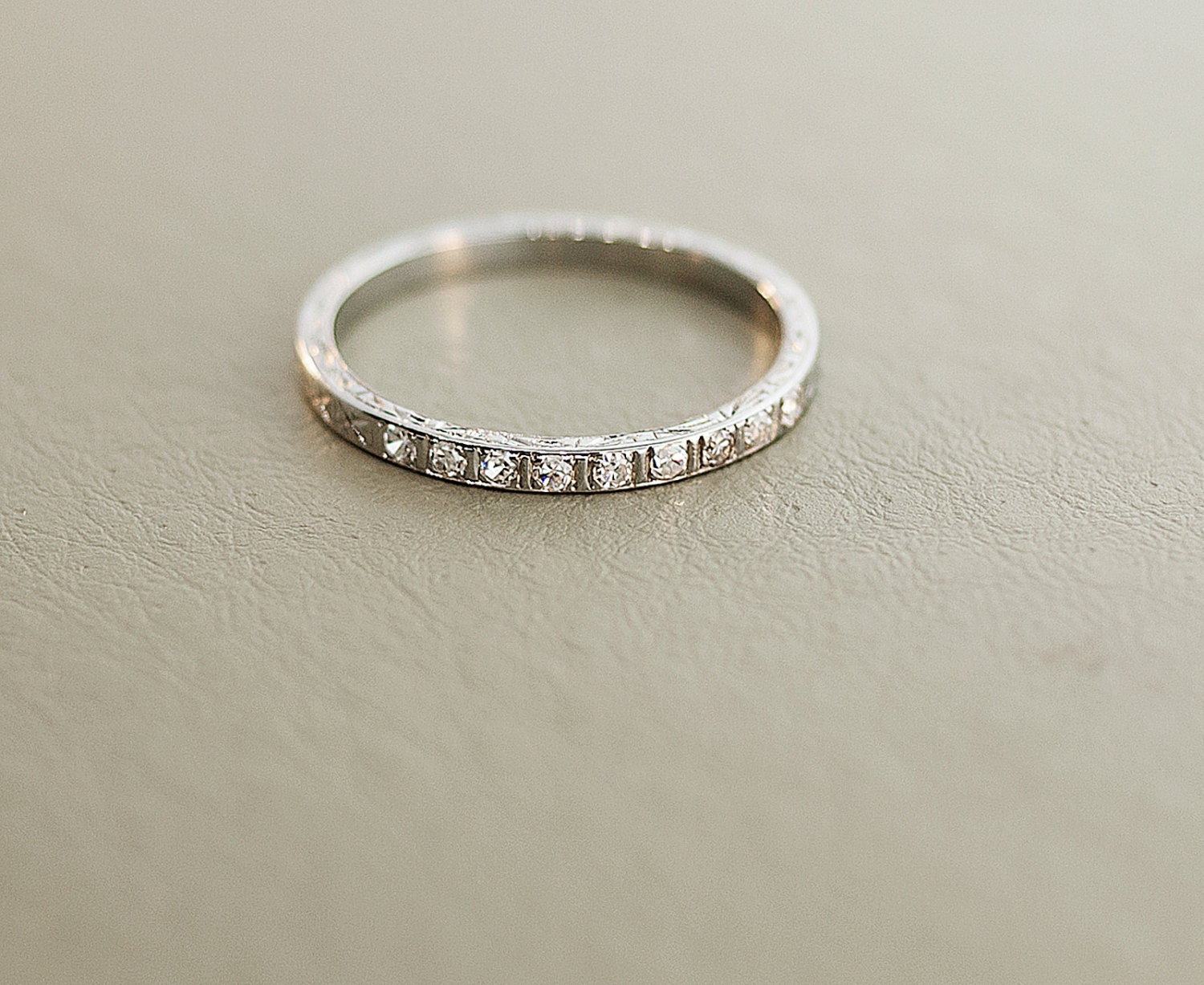 Antique 14k White Gold Diamond Etched Wedding Band